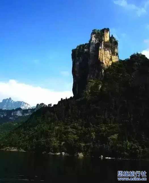 山寨秋意正浓时到湖北恩施旅游，看那清江美如染